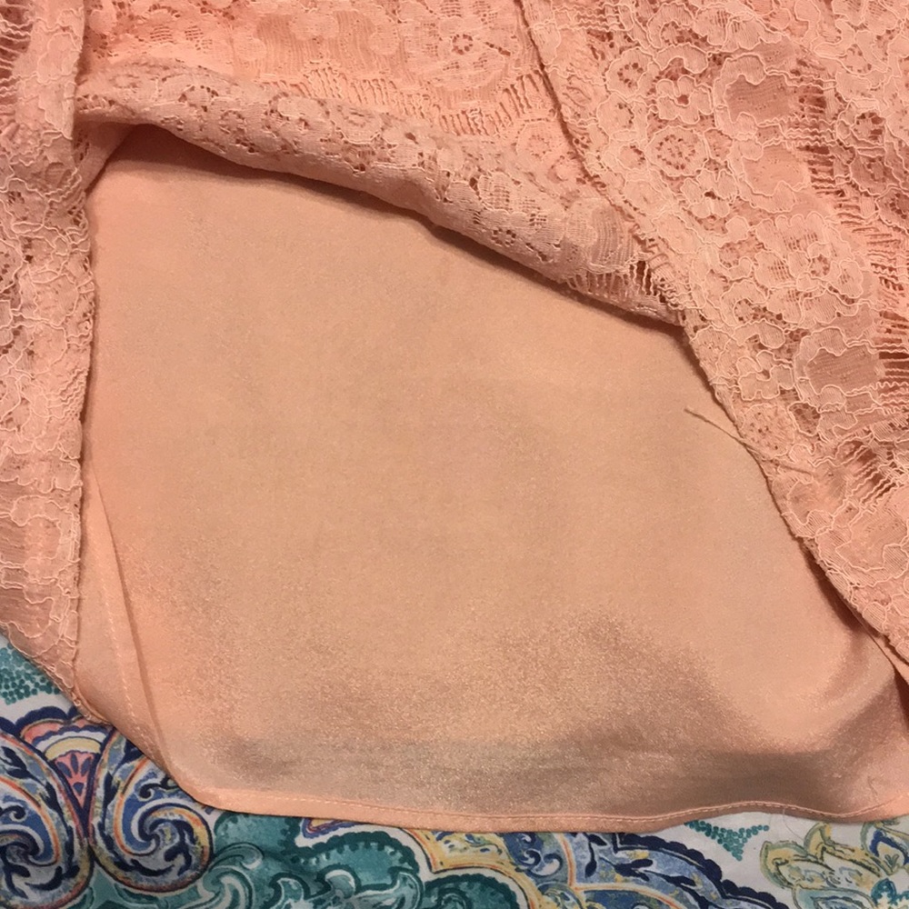 Light Pink Lace Tank Top - Picture 4 of 5